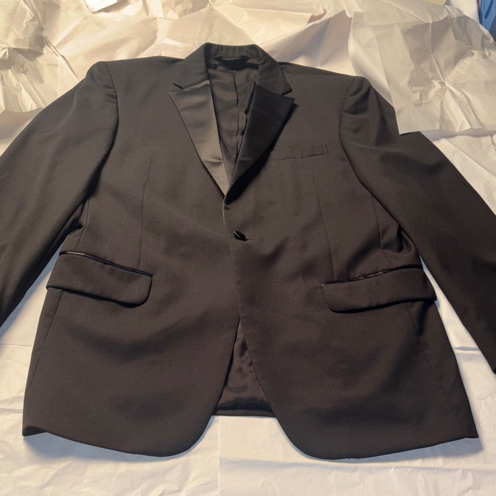 Jos. A. Bank Elegant Black Tuxedo Jacket Size 41Long. Immaculate.
